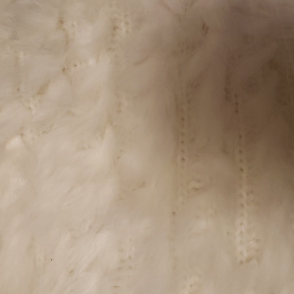 Rabbit fur and wool scarf/rap - Picture 2 of 3